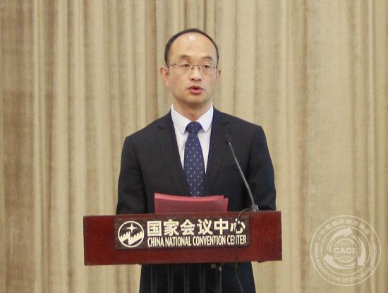 李榮小.jpg