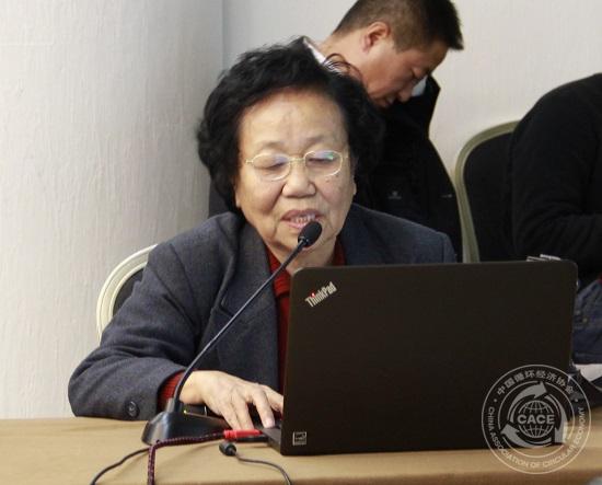饒綺麟小.jpg