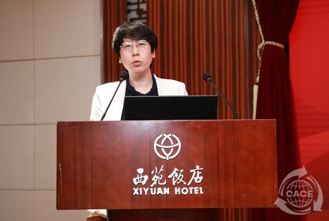 修-袁田做主題演講.jpg