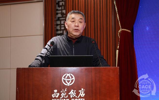 修-李俊峰做主題演講.jpg