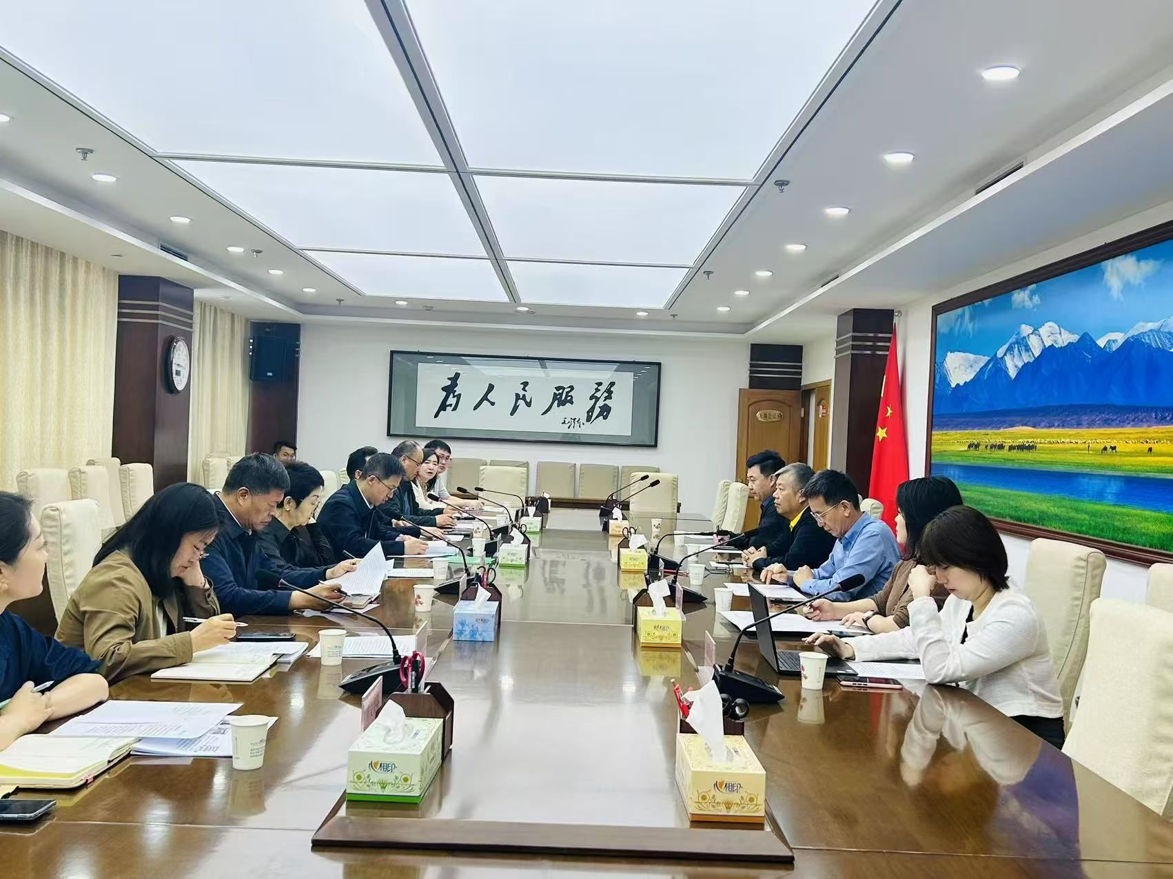 2酒泉市委市政府座談交流-網(wǎng)站.jpg